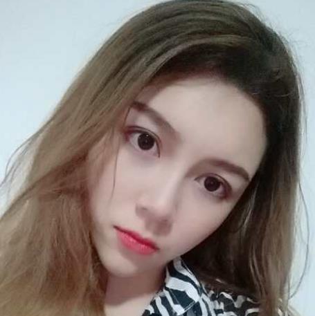 施文遠的拉皮術前照片