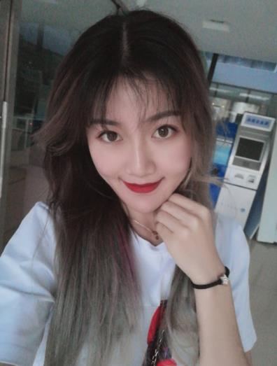 余濤的祛疤痕術(shù)前照片