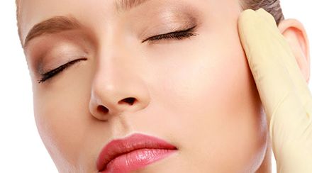 成都銅雀臺整形醫(yī)院，李宏醫(yī)生為您帶來玻尿酸注射除皺的經(jīng)驗分享