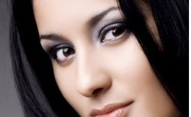 程曉林院長的專業(yè)醫(yī)學背景和令人信服的隆胸案例，引領時尚美學潮流