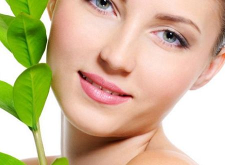 北京自體脂肪豐胸專家推薦：欒杰、穆大力、劉春軍等醫(yī)生簡介！