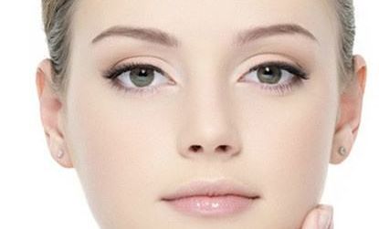 貴司才子裴柄萬：開啟內(nèi)眼角的新趨勢