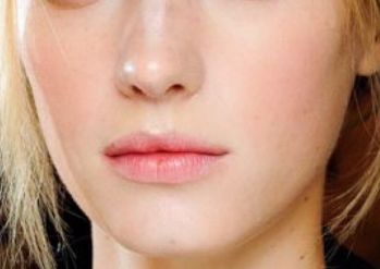 許揚(yáng)濱隆胸術(shù)前與術(shù)后案例對(duì)比，感嘆不同的魅力