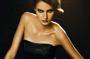 蘇薇潔眼部整形修復(fù)案例分享及2023手術(shù)費用揭秘：雙眼皮修復(fù)值得期待！