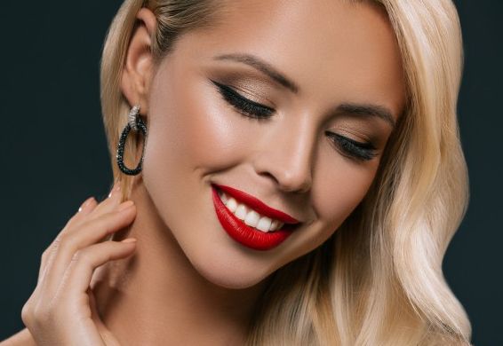 南京軍區(qū)燒傷整形外科中心：醫(yī)生團(tuán)隊(duì)實(shí)力顯著，令人矚目的隆胸案例揭秘！