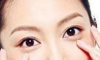 如何選擇適合去頭油的洗發(fā)水？頭油多用什么洗發(fā)水好呢？