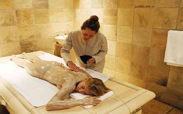 北京小忠麗格醫(yī)療美容門診部的醫(yī)生質(zhì)量如何？小忠麗格醫(yī)療美容門診部值得信賴嗎？