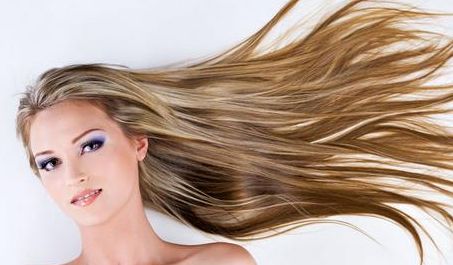 整了鼻子后，女友神態(tài)煥然一新！