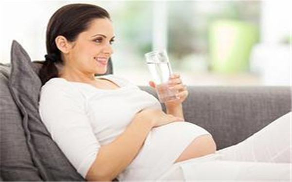 李蒽熙的整容前后差別大嗎？她都做了哪些項(xiàng)目呢？