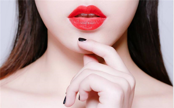 韓佳人整容前后變化真的很明顯嗎？