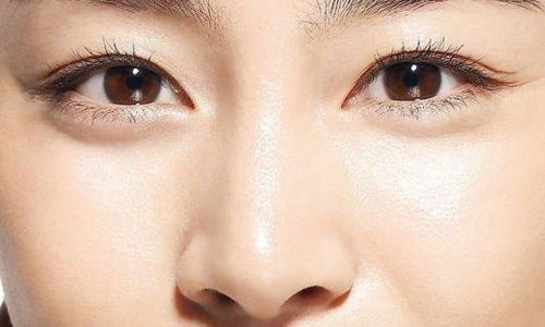 馮冠華整容了嗎？揭秘明星整容的真相