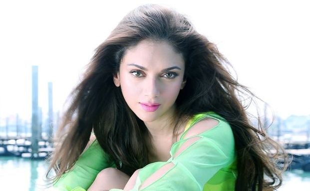 ?？谘鄣准y祛除技術(shù)排行榜TOP10，讓你告別眼部煩惱！