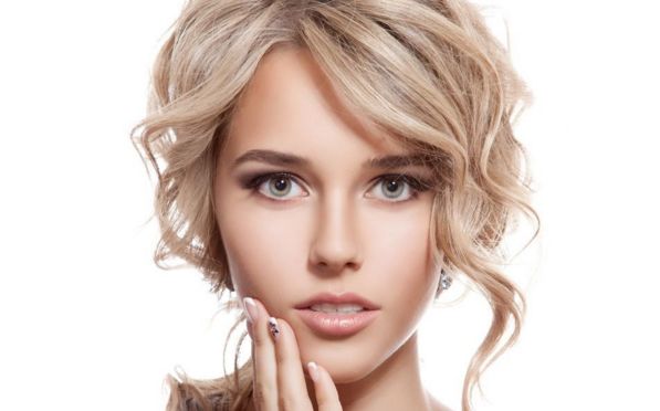 頸紋是什么？如何輕松祛除頸紋，讓你的頸部更年輕平滑