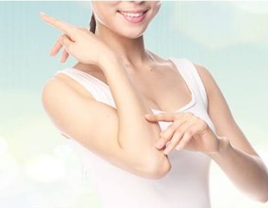 隆鼻術(shù)比較：假體隆鼻與肋軟骨隆鼻，如何選擇