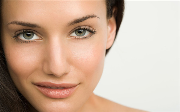 單眼皮變韓式三點(diǎn)雙眼皮好嗎？相關(guān)優(yōu)缺點(diǎn)和術(shù)后須知