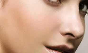 探尋上海眼部修復(fù)醫(yī)生的專業(yè)技術(shù)與廣受好評！眼部整容收費指南供參考