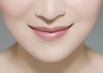 如何正確顧及雙眼皮和疤痕的問(wèn)題？