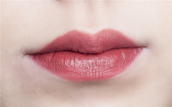 八大處謝洋春拉皮效果真的有效嗎？疤痕少？