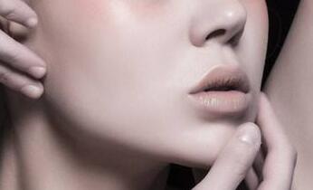 膠原蛋白隆鼻是否會(huì)帶來副作用？應(yīng)該注意哪些事項(xiàng)呢？