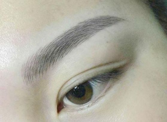 如何通過(guò)合理的護(hù)膚方法消除面部痘痘問(wèn)題