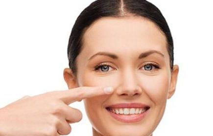 大連隆鼻手術(shù)哪家值得信賴？權(quán)威點評人選大揭秘