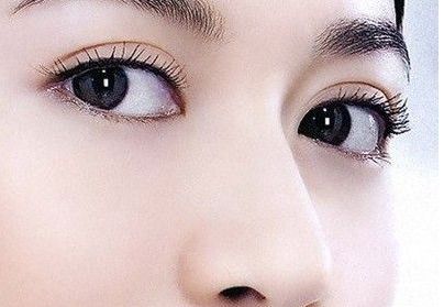 深圳唇紋修復(fù)專家！了解唇部整形新趨勢(shì)