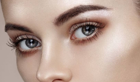 眉間紋是怎樣形成的？紋理矯正有用嗎？