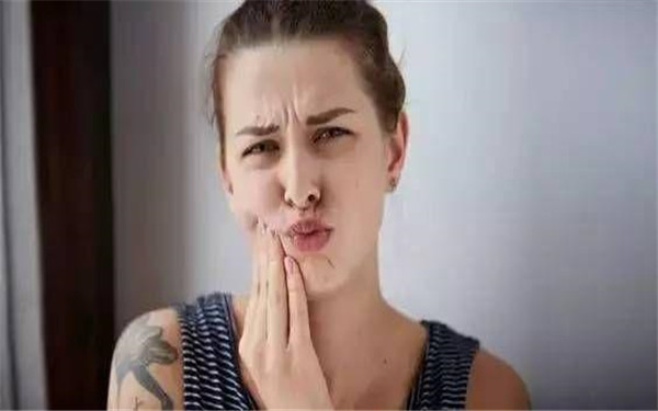 成都美萊做吸脂好嗎？如何選擇更適合的整形醫(yī)院進(jìn)行吸脂手術(shù)？