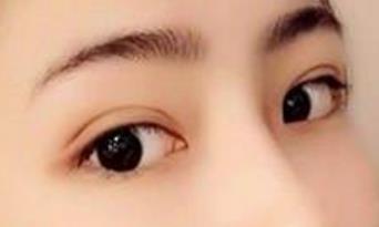 權(quán)志龍?zhí)焓辜y身深意何在？身上紋身多少？新聞！權(quán)志龍的紋身真相揭秘