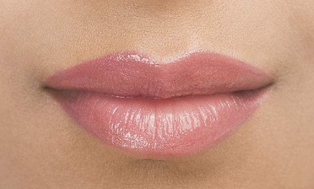 生物焊接雙眼皮操作費(fèi)用高嗎？