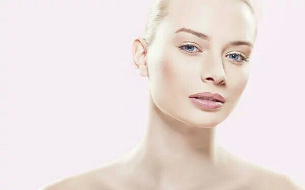 開眼角是否真的容易留疤？