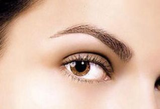 揭秘楊鈺瑩整容傳聞：她采取了何種美容方式？