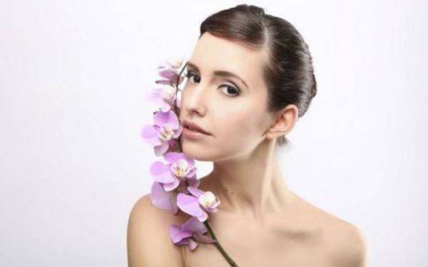 如何分辨適合埋線雙眼皮的眼睛類型？只需小長(zhǎng)假就能輕松回復(fù)自然！