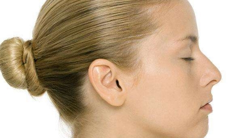 眼窩凹陷的成因與手術(shù)解決方案是什么？