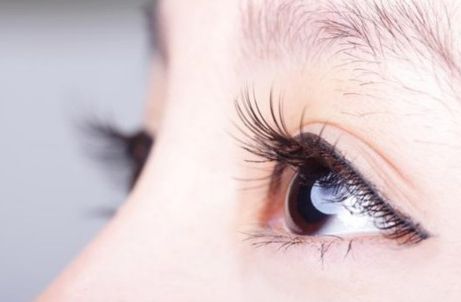 揭秘：真相揭示！網(wǎng)友評(píng)價(jià)我整容的封面光環(huán)