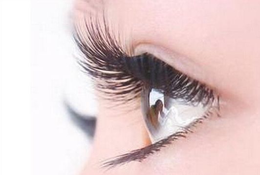 明星的美麗背后：整容還是天生的優(yōu)勢？