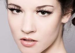 樸山多拉曾經(jīng)整容過嗎？揭秘她的美麗變革！