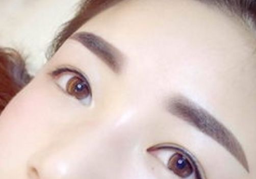 大連市更受推薦的割雙眼皮整形機(jī)構(gòu)排名第三是艾加艾醫(yī)療美容門診