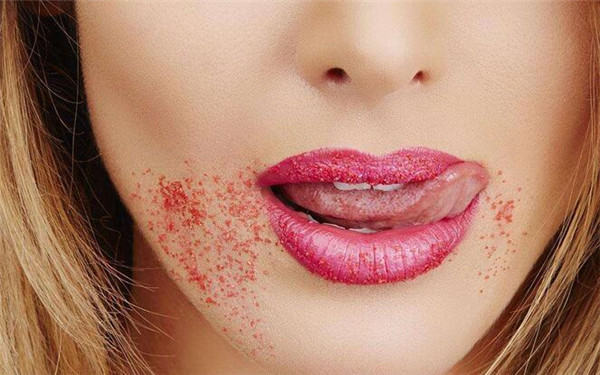 難道說(shuō)雙下巴能讓你的側(cè)顏煥然一新？