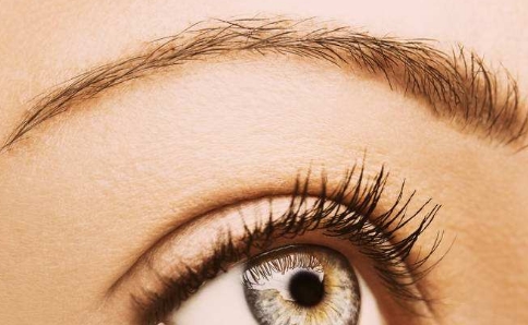 如何正確使用玻尿酸去除法令紋？是否價格合理？