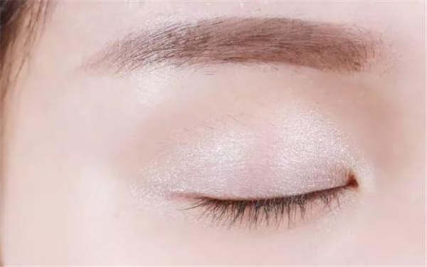 鼻子上長(zhǎng)膿包型痘痘怎么辦？快速消除的有效方法!