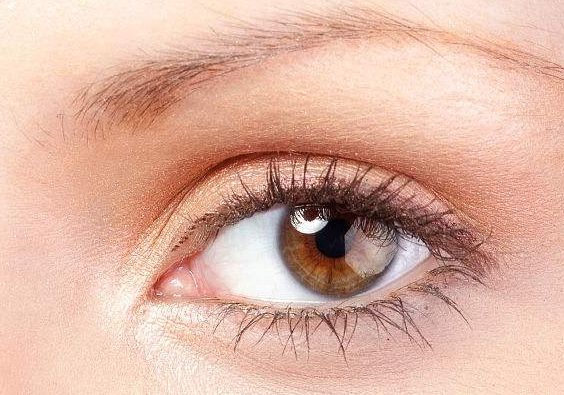 淺談Jennie是否整容？揭秘韓流明星美容與整容趨勢