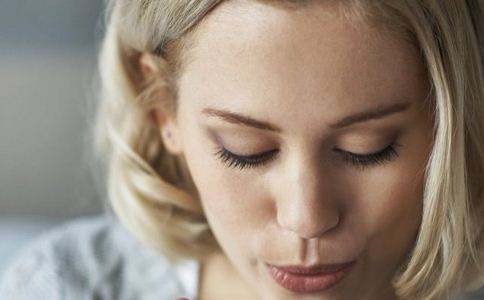 劉雨欣整容前后照片曝光，換了多少個(gè)面容？