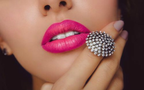 洛陽哪些醫(yī)療機(jī)構(gòu)在2023年排名前10位口碑榜上，專業(yè)填充抬頭紋的整形醫(yī)院有哪些？