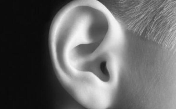 胡杏兒頭發(fā)發(fā)際線退縮是真的嗎？為什么后發(fā)際線會逐漸后移？