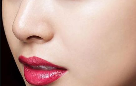 南京隆胸整形醫(yī)院哪家好？選擇南京隆胸的六大原因！