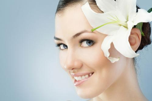 山三院整形科除皺價格表真的那么貴嗎？黃勝華、顏玲醫(yī)生的技術(shù)值得信賴嗎？