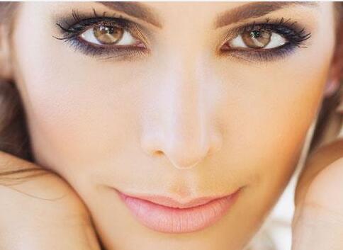 鼻梁歪整形手術(shù)價格高昂，術(shù)后恢復(fù)需要注意什么？