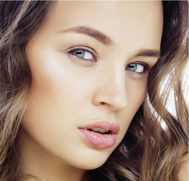 金亞中整容了嗎？享受整容改造的美麗人生