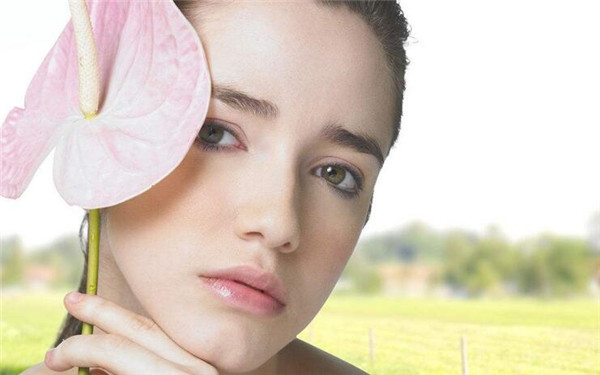 深圳瑞芙臣醫(yī)療美容門診部的醫(yī)院資質(zhì)和醫(yī)生團(tuán)隊(duì)如何？醫(yī)術(shù)高超且口碑好嗎？